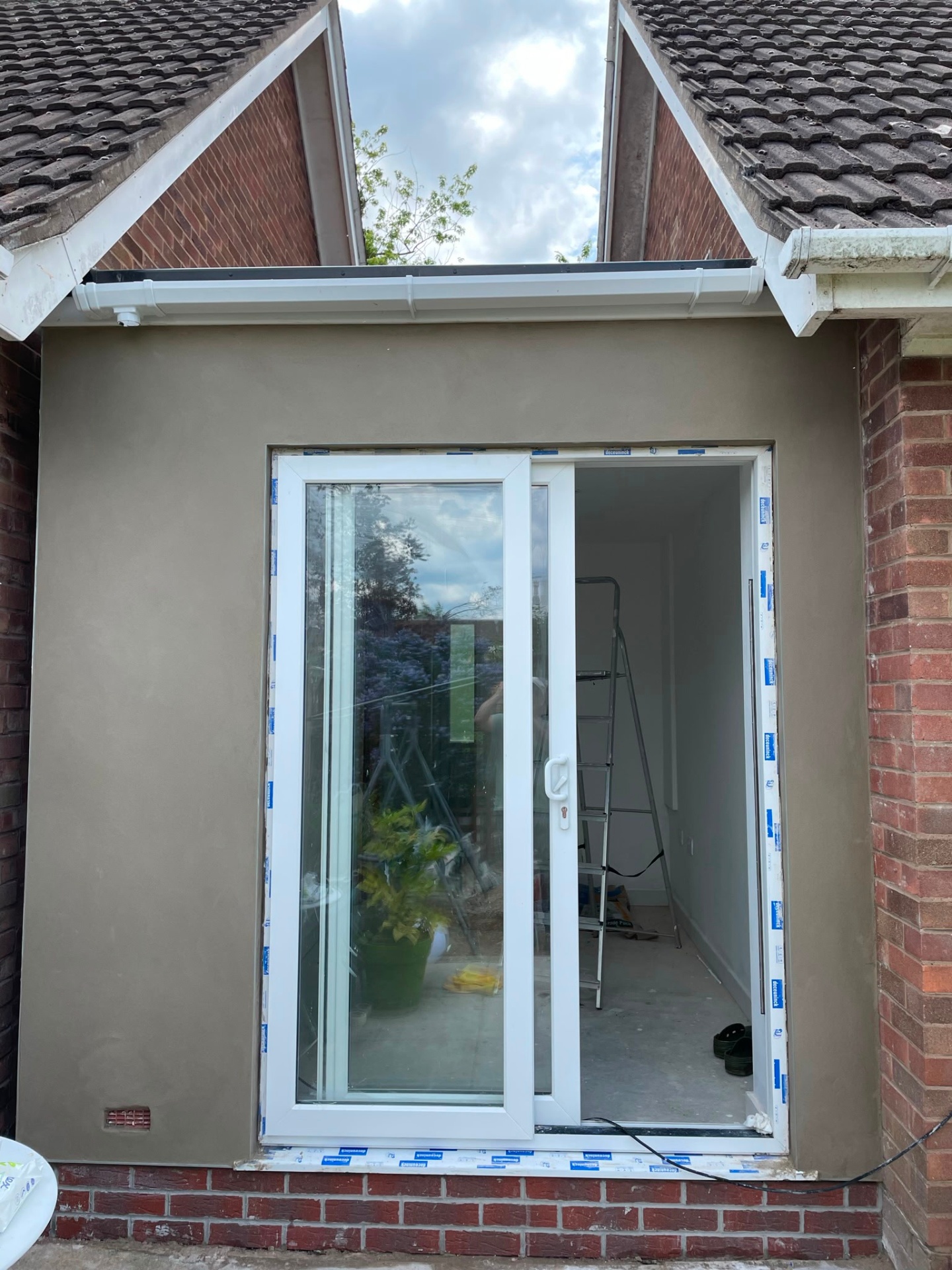 Render around sliding doors